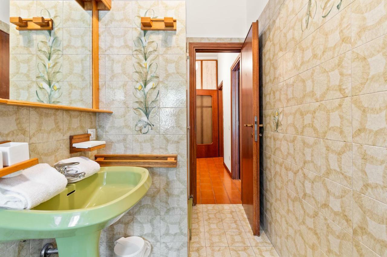 Apartament Bright Flat With Shared Garden Mediolan Zewnętrze zdjęcie